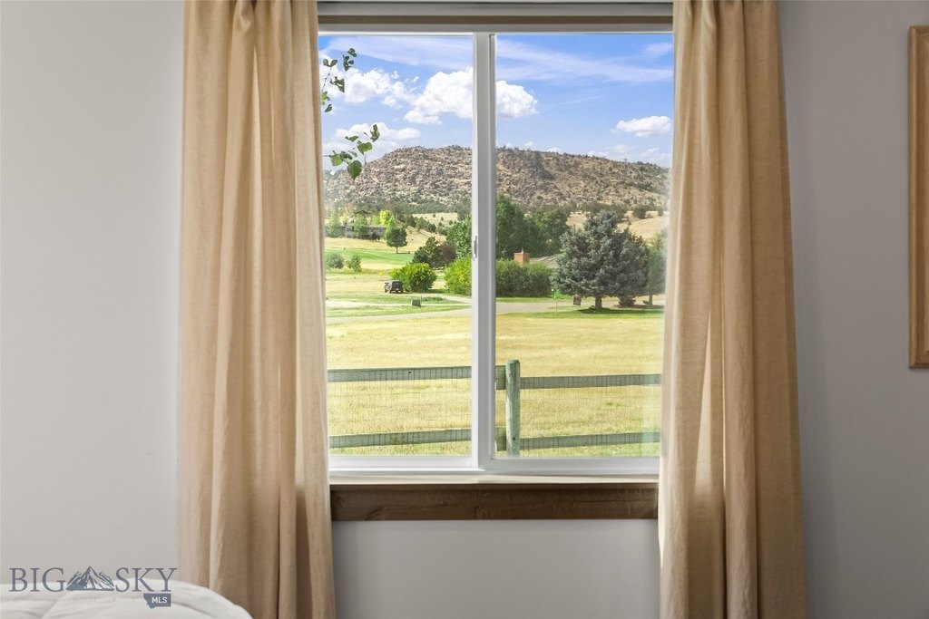 Ennis, Montana, 59729, United States, 3 Bedrooms Bedrooms, ,2 BathroomsBathrooms,Residential,Forsale,1986961