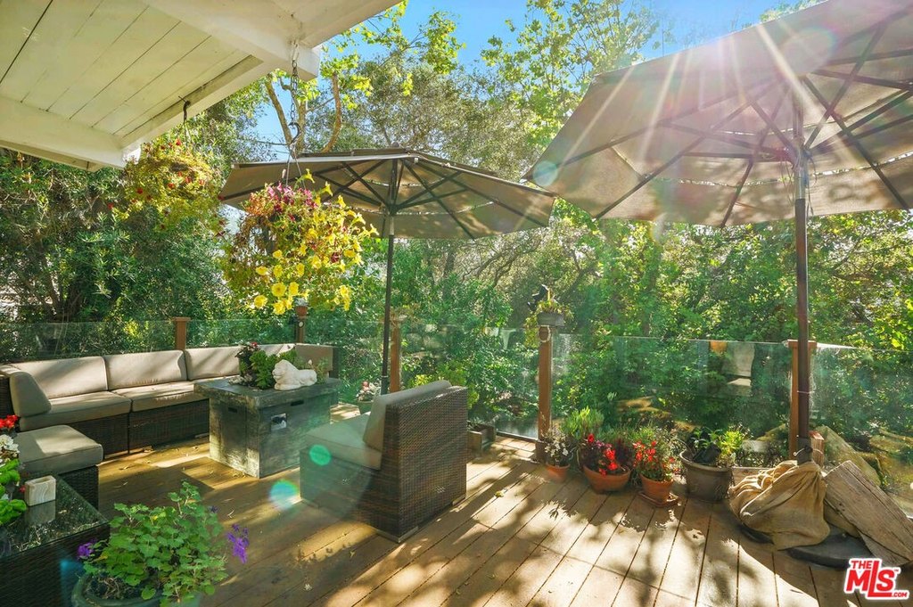 Calabasas, California, 91302, United States, 4 Bedrooms Bedrooms, ,3 BathroomsBathrooms,Residential,Forsale,1922115