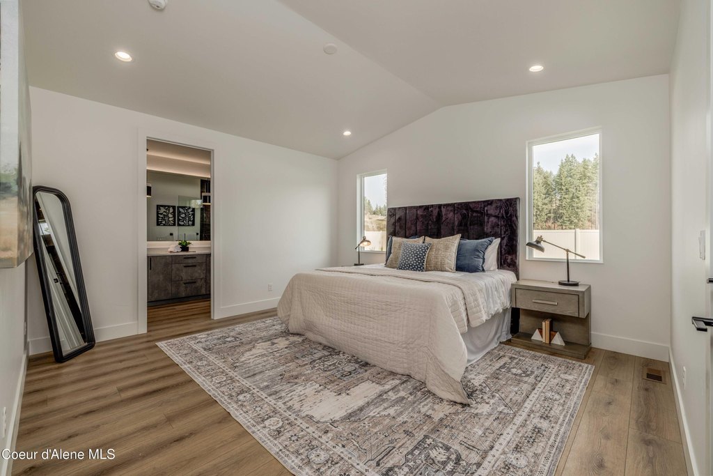 Hayden, Idaho, 83835, United States, 5 Bedrooms Bedrooms, ,4.5 BathroomsBathrooms,Residential,Forsale,1984586