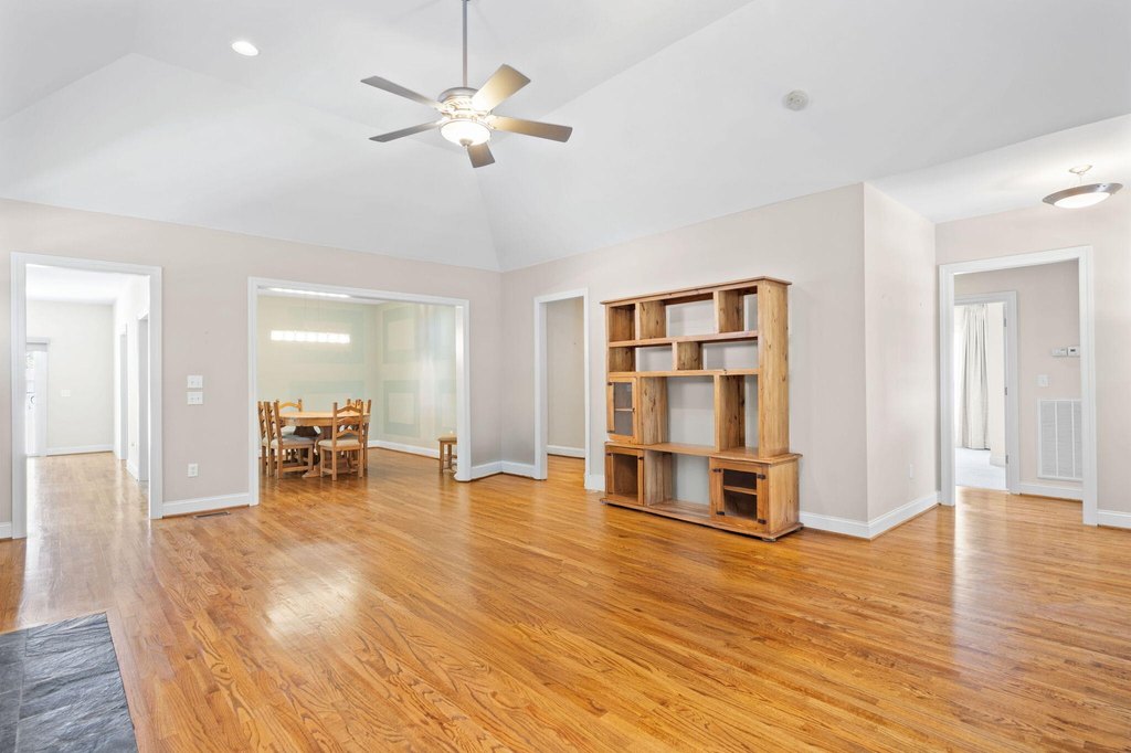 Chattanooga, Tennessee, 37421, United States, 3 Bedrooms Bedrooms, ,2 BathroomsBathrooms,Residential,Forsale,1946773