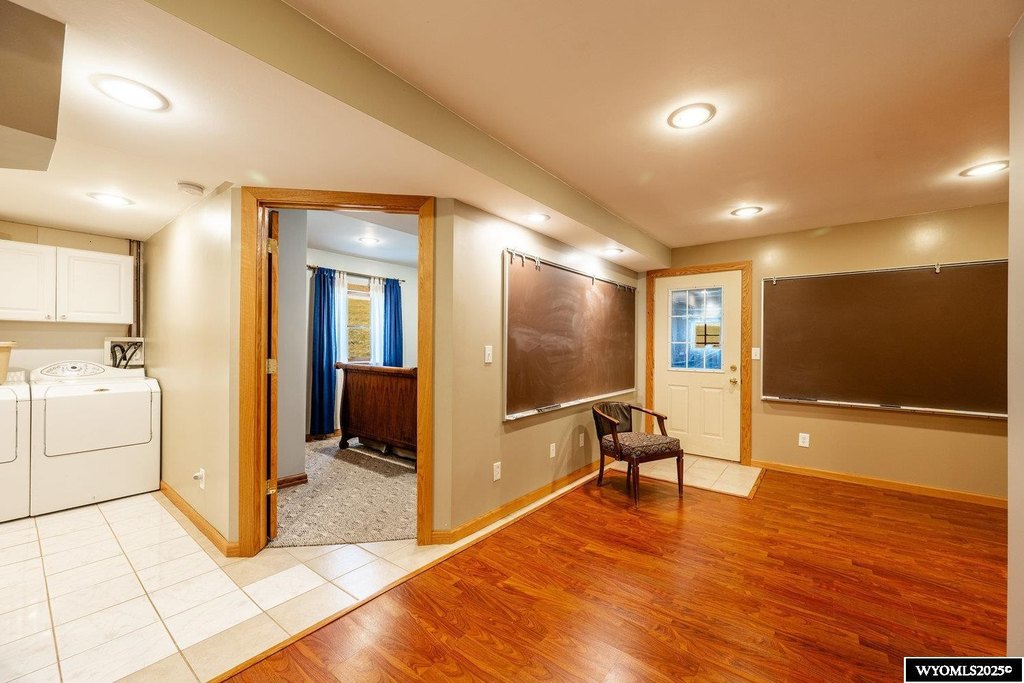 Banner, Wyoming, 82832, United States, 5 Bedrooms Bedrooms, ,3 BathroomsBathrooms,Residential,Forsale,1962253