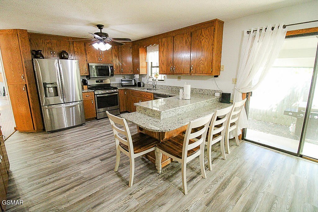 Sevierville, Tennessee, 37876, United States, 4 Bedrooms Bedrooms, ,4 BathroomsBathrooms,Residential,Forsale,1960230