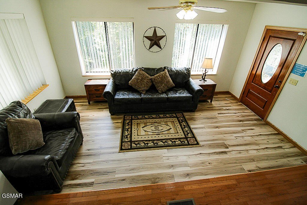 Sevierville, Tennessee, 37876, United States, 4 Bedrooms Bedrooms, ,4 BathroomsBathrooms,Residential,Forsale,1960230