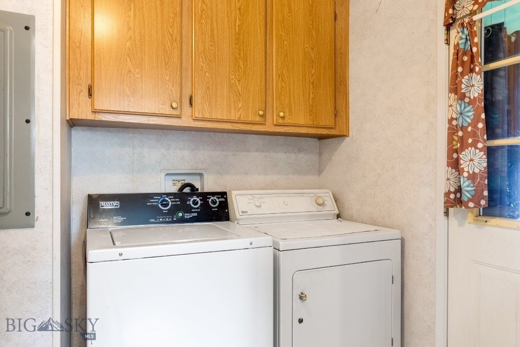 Whitehall, Montana, 59759, United States, 2 Bedrooms Bedrooms, ,2 BathroomsBathrooms,Residential,Forsale,1986969