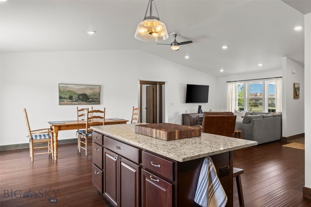 Ennis, Montana, 59729, United States, 3 Bedrooms Bedrooms, ,2 BathroomsBathrooms,Residential,Forsale,1986961