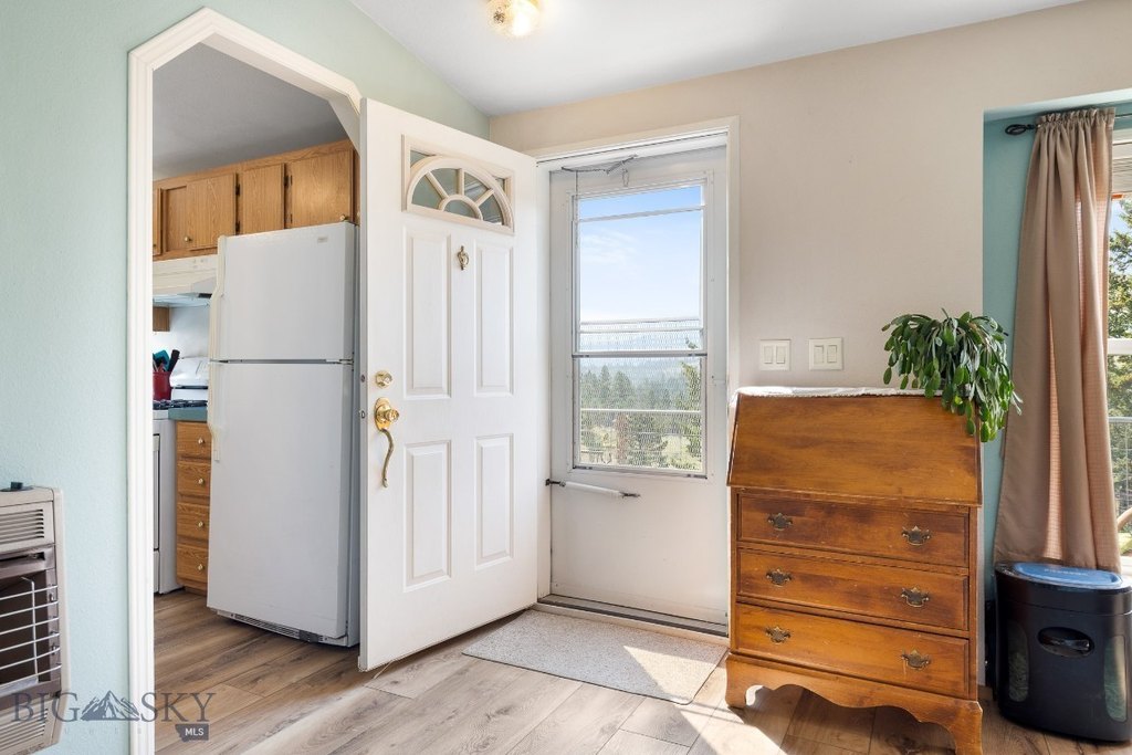 Whitehall, Montana, 59759, United States, 2 Bedrooms Bedrooms, ,2 BathroomsBathrooms,Residential,Forsale,1986969