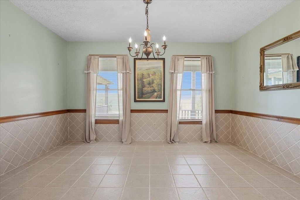 Russellville, Tennessee, 37860, United States, 3 Bedrooms Bedrooms, ,2.5 BathroomsBathrooms,Residential,Forsale,1962207