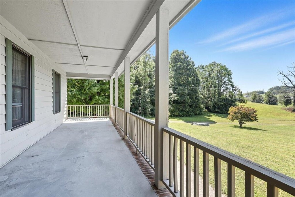 Russellville, Tennessee, 37860, United States, 3 Bedrooms Bedrooms, ,2.5 BathroomsBathrooms,Residential,Forsale,1962207