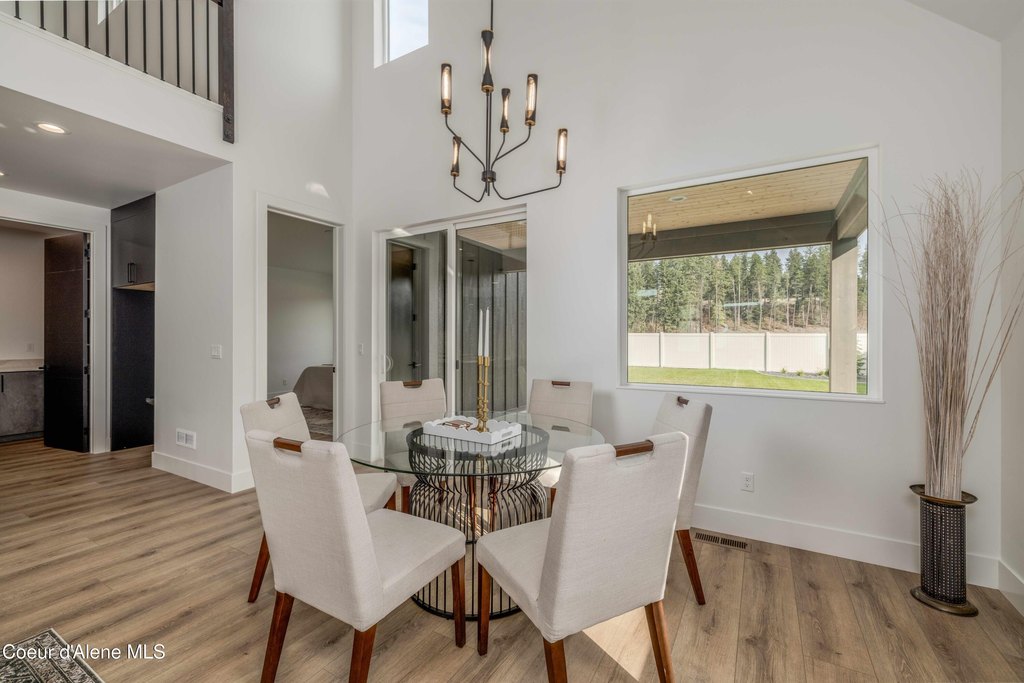 Hayden, Idaho, 83835, United States, 5 Bedrooms Bedrooms, ,4.5 BathroomsBathrooms,Residential,Forsale,1984586