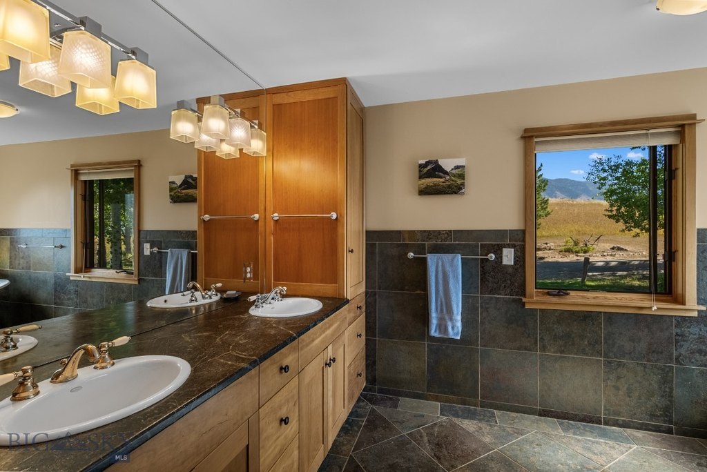 Belgrade, Montana, 59714, United States, 4 Bedrooms Bedrooms, ,4 BathroomsBathrooms,Residential,Forsale,1986966