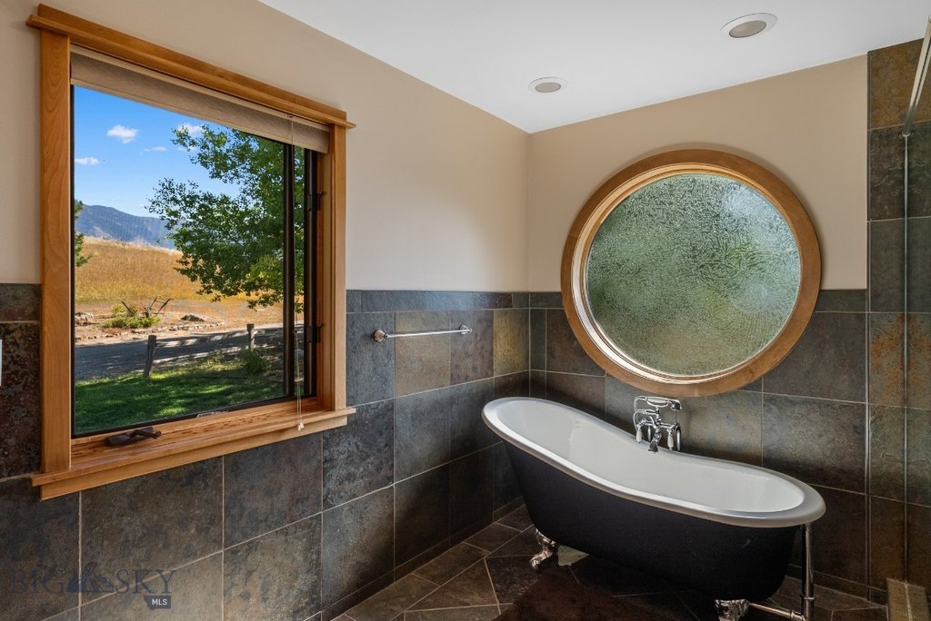 Belgrade, Montana, 59714, United States, 4 Bedrooms Bedrooms, ,4 BathroomsBathrooms,Residential,Forsale,1986966