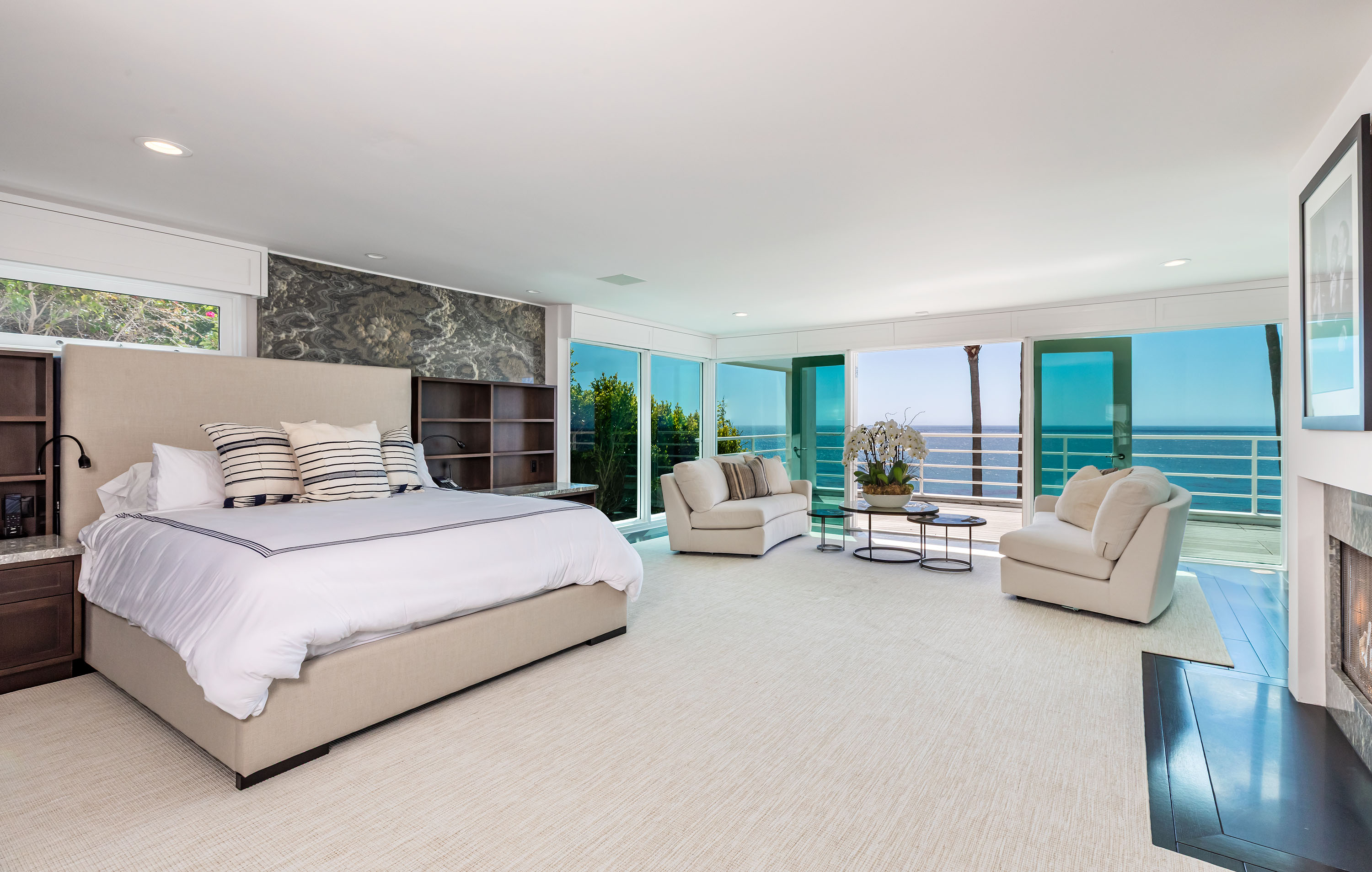 Malibu, California, 90265, United States, 4 Bedrooms Bedrooms, ,5 BathroomsBathrooms,Residential,Forsale,1985957