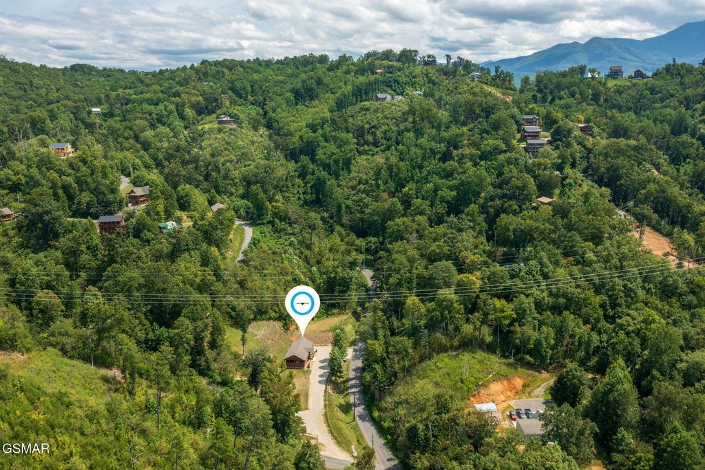 Gatlinburg, Tennessee, 37738, United States, 2 Bedrooms Bedrooms, ,2 BathroomsBathrooms,Residential,Forsale,1960233