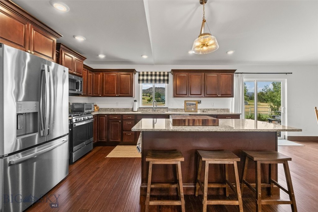 Ennis, Montana, 59729, United States, 3 Bedrooms Bedrooms, ,2 BathroomsBathrooms,Residential,Forsale,1986961