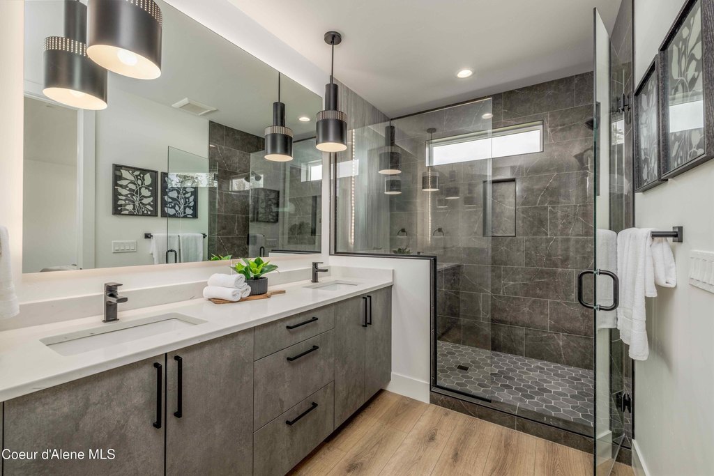 Hayden, Idaho, 83835, United States, 5 Bedrooms Bedrooms, ,4.5 BathroomsBathrooms,Residential,Forsale,1984586