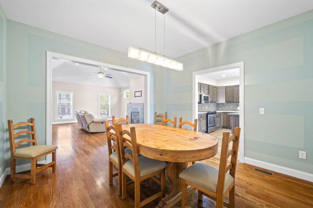 Chattanooga, Tennessee, 37421, United States, 3 Bedrooms Bedrooms, ,2 BathroomsBathrooms,Residential,Forsale,1946773