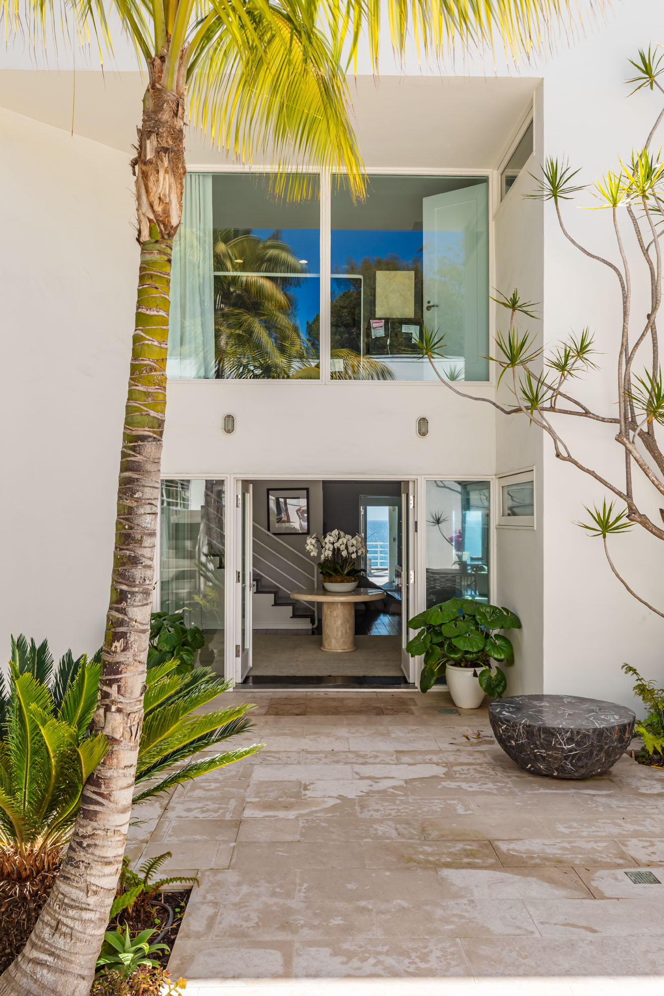 Malibu, California, 90265, United States, 4 Bedrooms Bedrooms, ,5 BathroomsBathrooms,Residential,Forsale,1985957