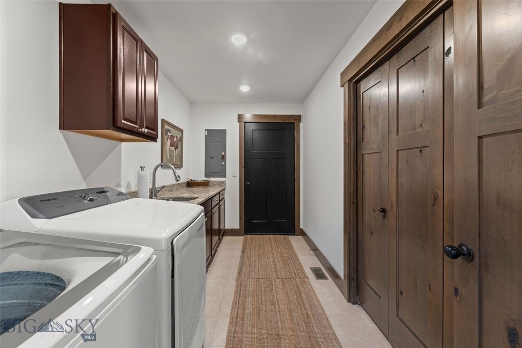 Ennis, Montana, 59729, United States, 3 Bedrooms Bedrooms, ,2 BathroomsBathrooms,Residential,Forsale,1986961