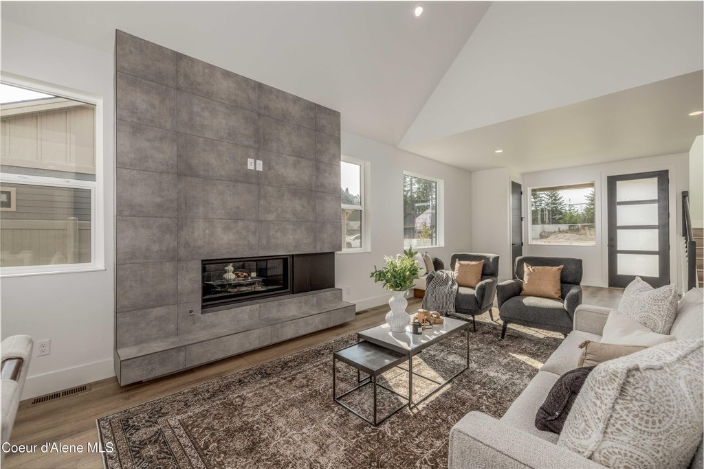 Hayden, Idaho, 83835, United States, 5 Bedrooms Bedrooms, ,4.5 BathroomsBathrooms,Residential,Forsale,1984586