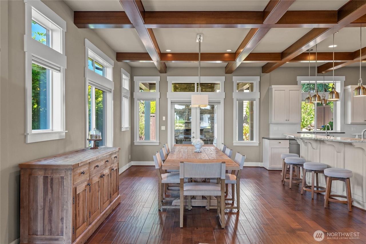 Kirkland, Washington, 98033, United States, 3 Bedrooms Bedrooms, ,3 BathroomsBathrooms,Residential,Forsale,1946229