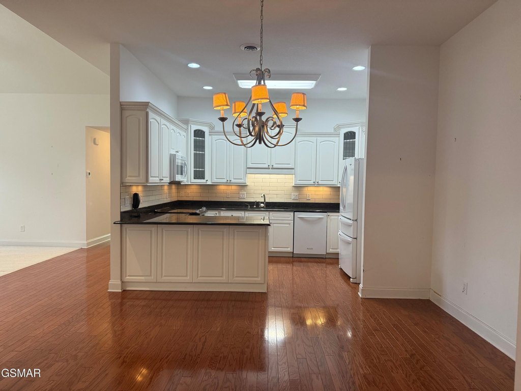 Sevierville, Tennessee, 37862, United States, 3 Bedrooms Bedrooms, ,3 BathroomsBathrooms,Residential,Forsale,1960239