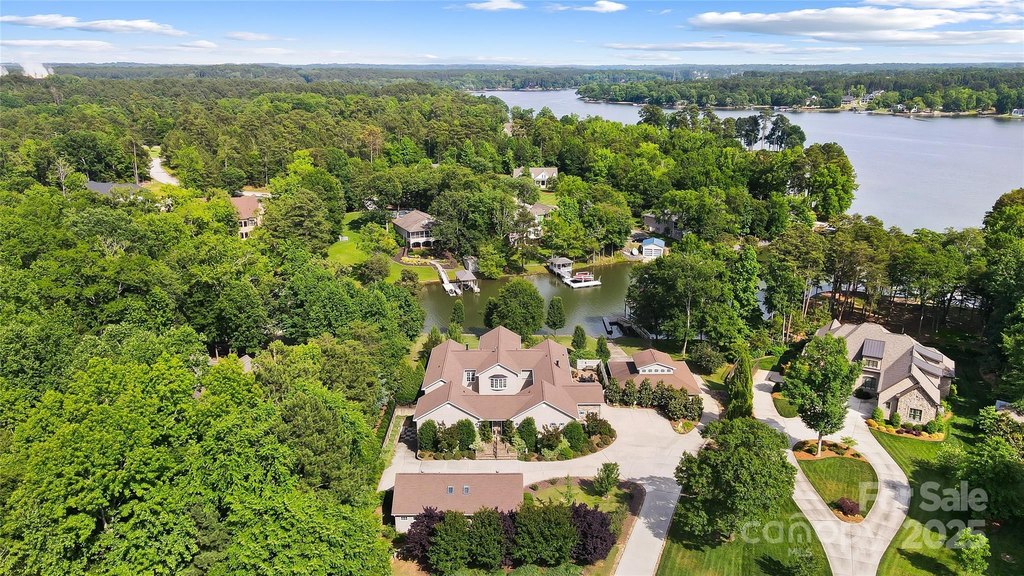 York, South Carolina, 29745, United States, 5 Bedrooms Bedrooms, ,6.5 BathroomsBathrooms,Residential,Forsale,1884405