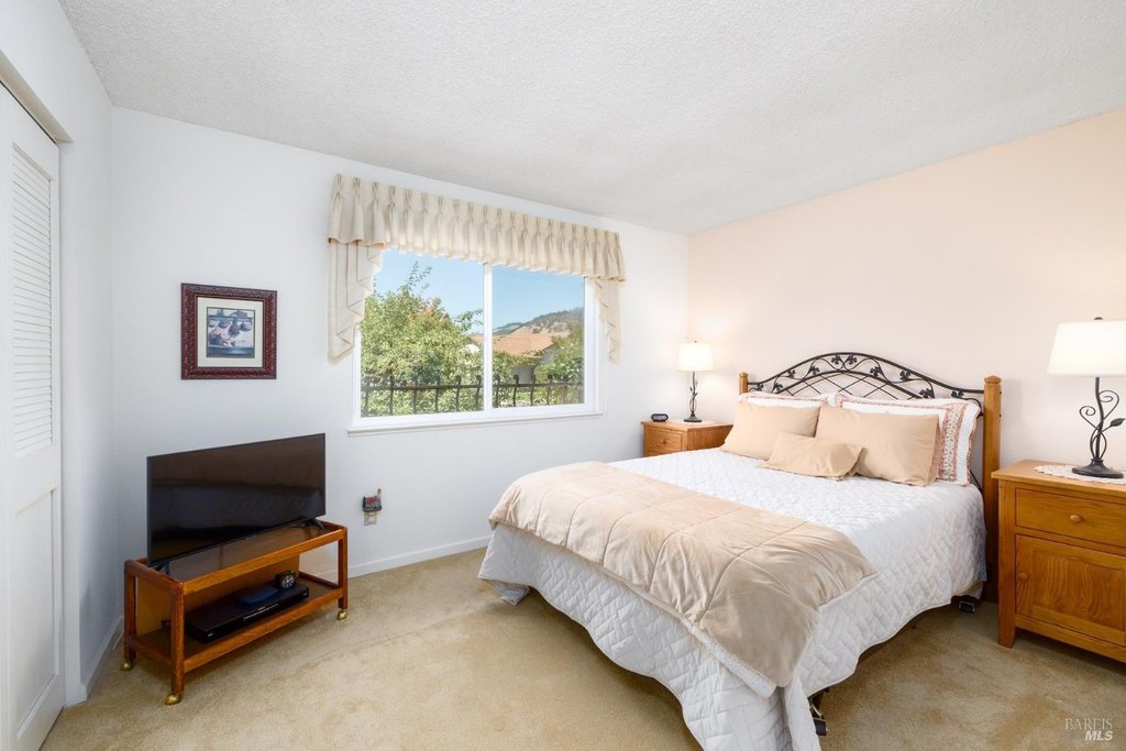 Santa Rosa, California, 95409, United States, 2 Bedrooms Bedrooms, ,2 BathroomsBathrooms,Residential,Forsale,1953129