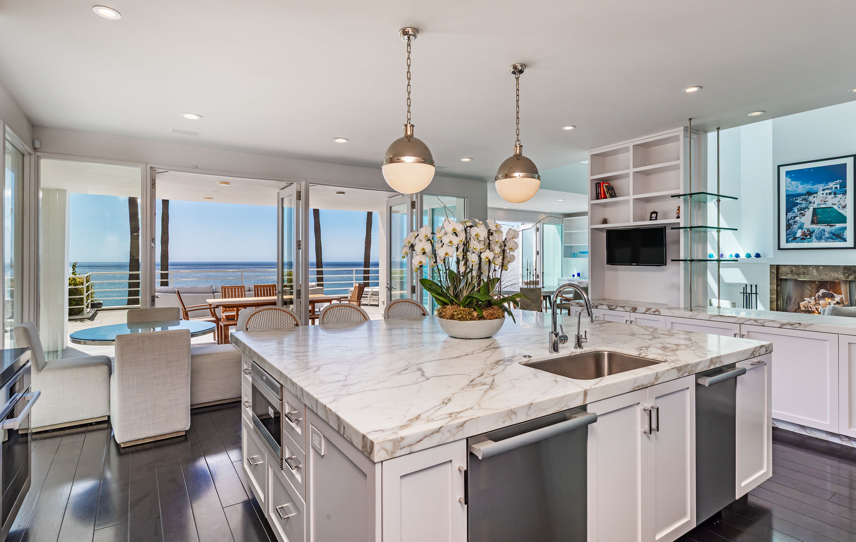 Malibu, California, 90265, United States, 4 Bedrooms Bedrooms, ,5 BathroomsBathrooms,Residential,Forsale,1985957