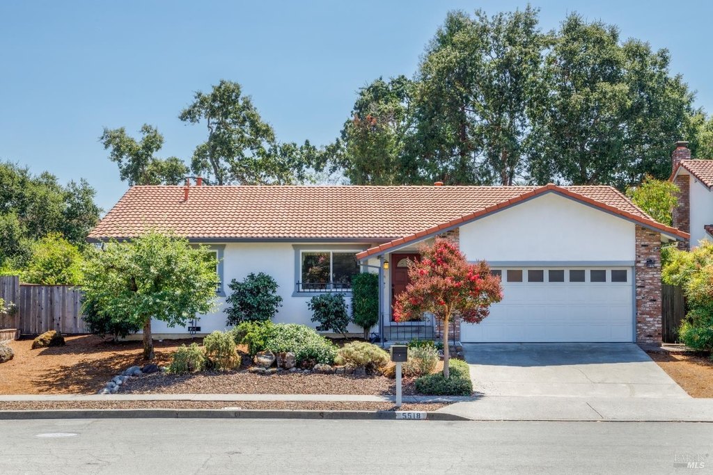 Santa Rosa, California, 95409, United States, 2 Bedrooms Bedrooms, ,2 BathroomsBathrooms,Residential,Forsale,1953129