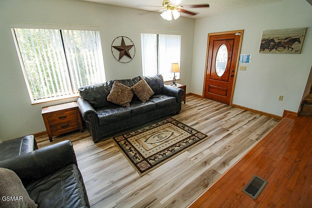 Sevierville, Tennessee, 37876, United States, 4 Bedrooms Bedrooms, ,4 BathroomsBathrooms,Residential,Forsale,1960230