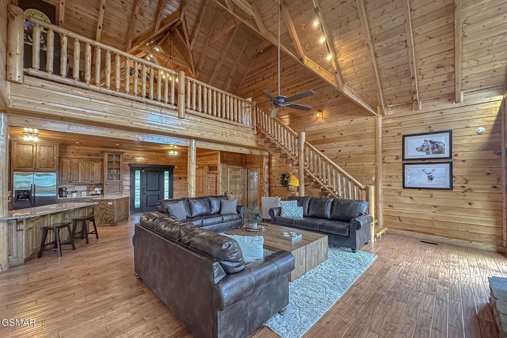 Sevierville, Tennessee, 37876, United States, 3 Bedrooms Bedrooms, ,3.5 BathroomsBathrooms,Residential,Forsale,1960217