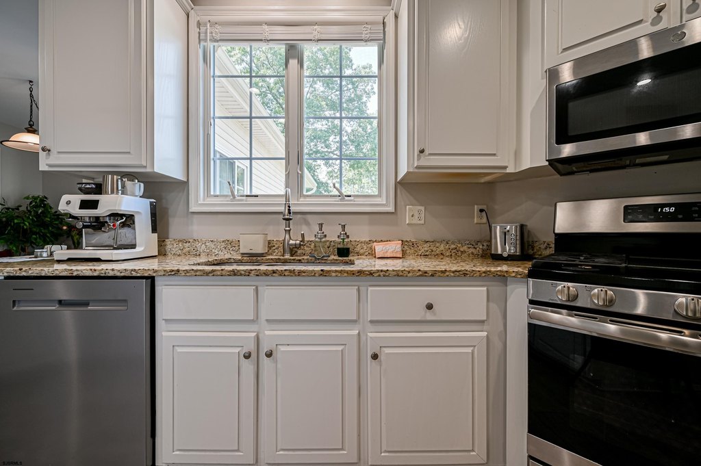 Egg Harbor Township, New Jersey, 08234, United States, 4 Bedrooms Bedrooms, ,2.5 BathroomsBathrooms,Residential,Forsale,1964541