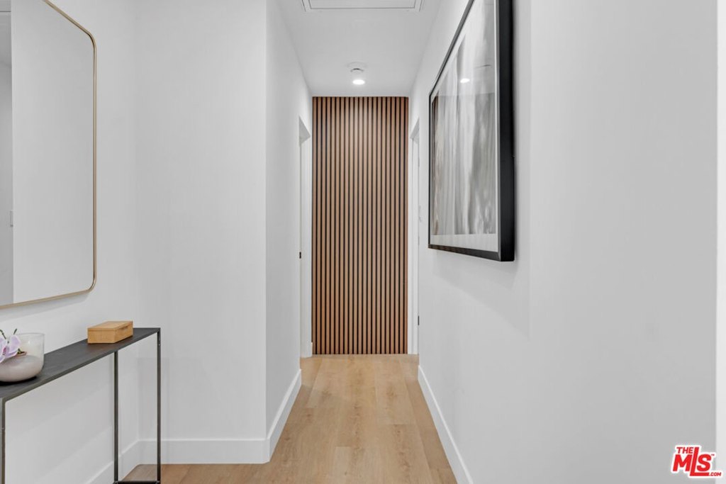 Los Angeles, California, 90049, United States, 5 Bedrooms Bedrooms, ,4 BathroomsBathrooms,Residential,Forsale,1985953