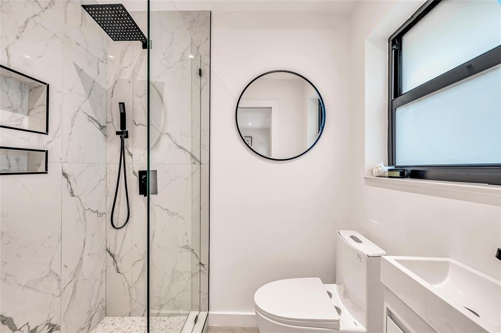 Fort Lauderdale, Florida, 33301, United States, 4 Bedrooms Bedrooms, ,3 BathroomsBathrooms,Residential,Forsale,1960207