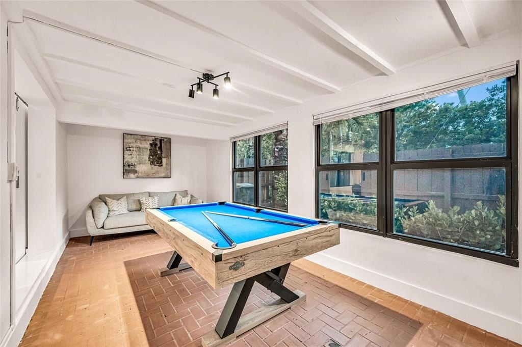 Fort Lauderdale, Florida, 33301, United States, 4 Bedrooms Bedrooms, ,3 BathroomsBathrooms,Residential,Forsale,1960207