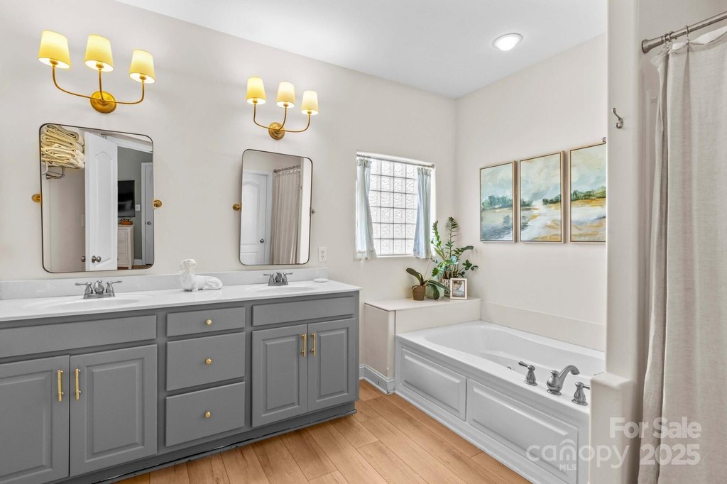 Salisbury, North Carolina, 28147, United States, 3 Bedrooms Bedrooms, ,3.5 BathroomsBathrooms,Residential,Forsale,1953173
