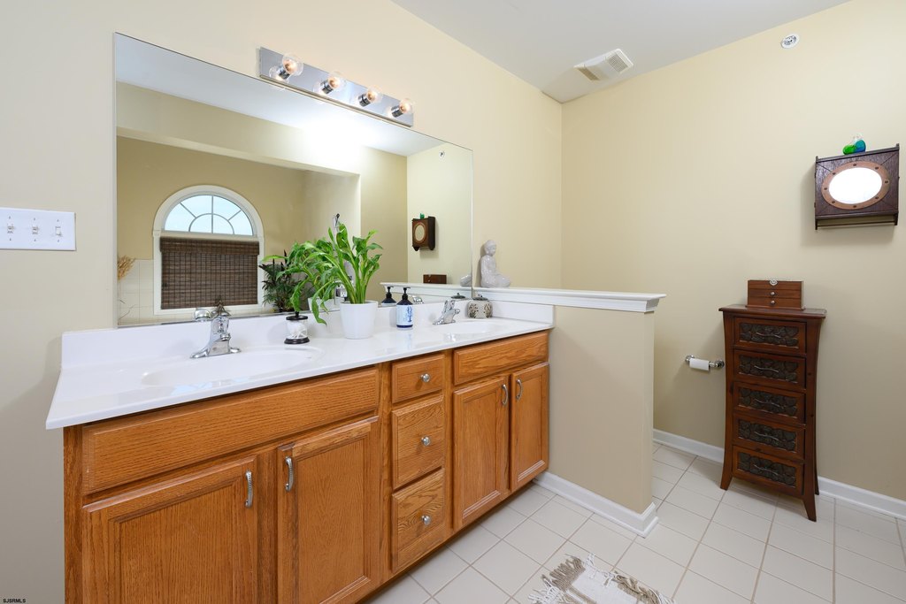 Atlantic City, New Jersey, 08401, United States, 3 Bedrooms Bedrooms, ,2.5 BathroomsBathrooms,Residential,Forsale,1967236