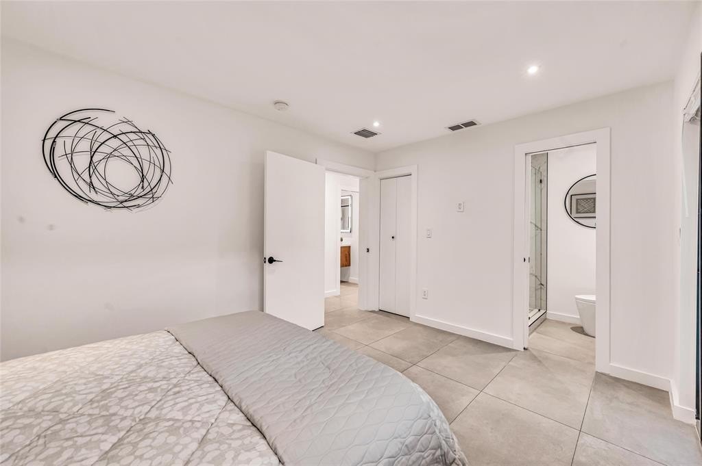 Fort Lauderdale, Florida, 33301, United States, 4 Bedrooms Bedrooms, ,3 BathroomsBathrooms,Residential,Forsale,1960207