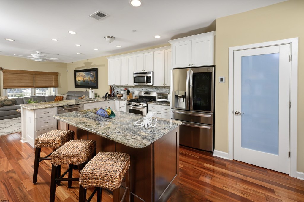 Atlantic City, New Jersey, 08401, United States, 3 Bedrooms Bedrooms, ,2.5 BathroomsBathrooms,Residential,Forsale,1967236