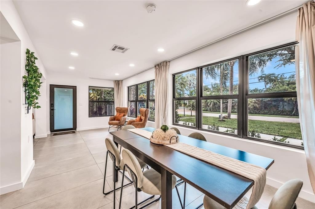 Fort Lauderdale, Florida, 33301, United States, 4 Bedrooms Bedrooms, ,3 BathroomsBathrooms,Residential,Forsale,1960207