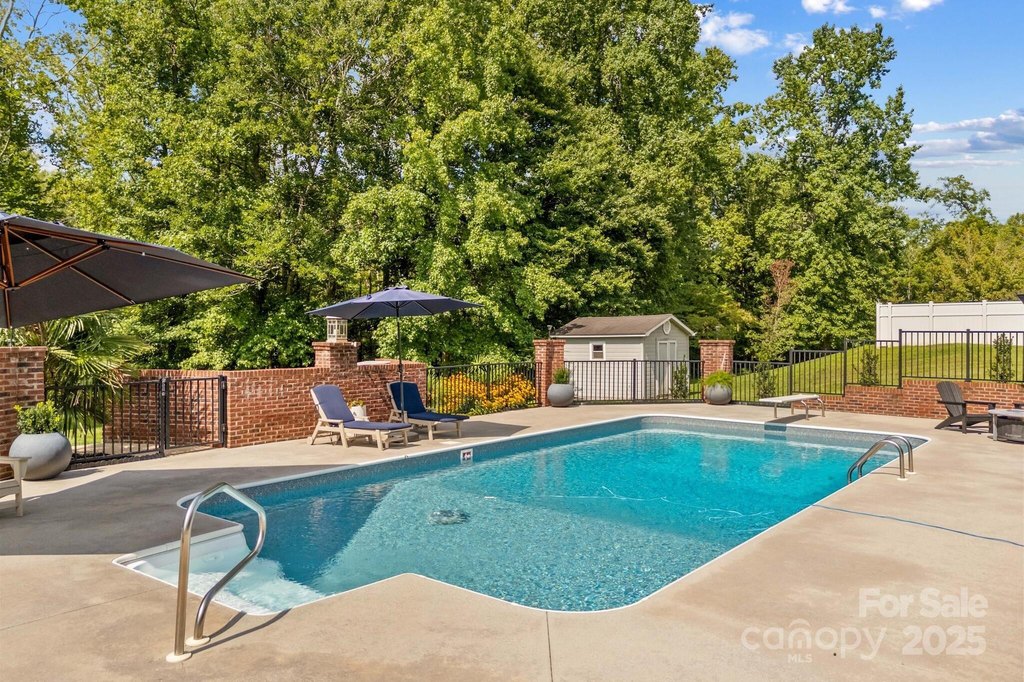 Salisbury, North Carolina, 28147, United States, 3 Bedrooms Bedrooms, ,3.5 BathroomsBathrooms,Residential,Forsale,1953173