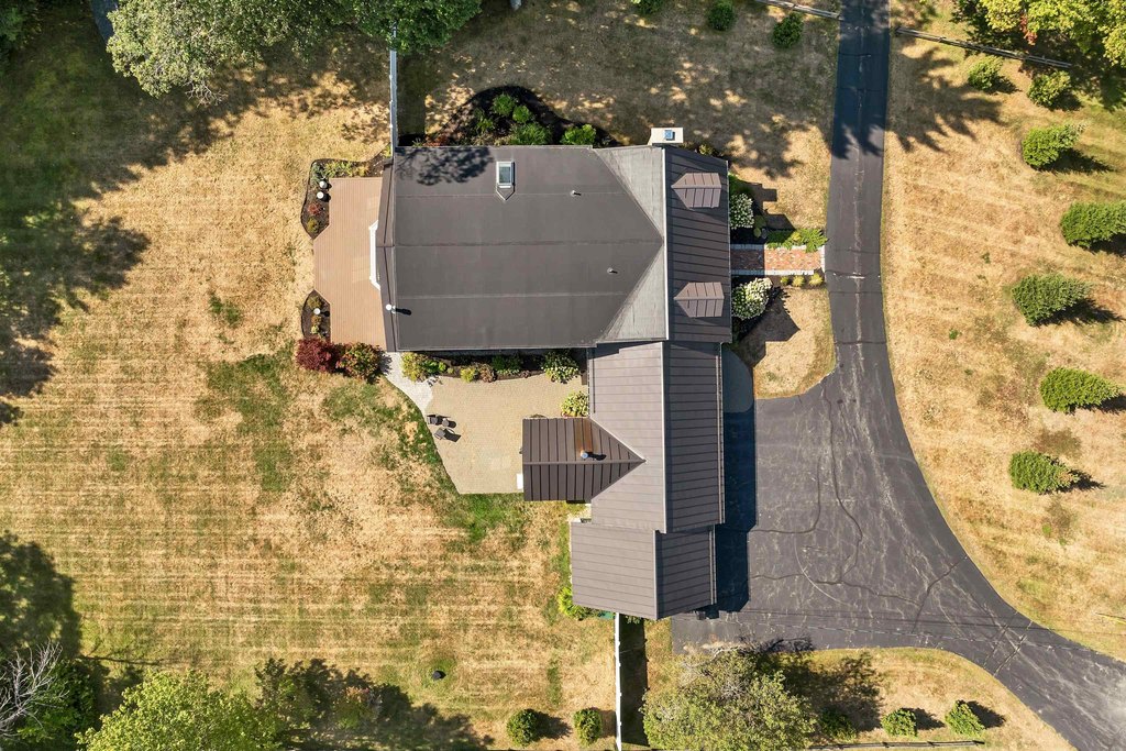 Gilford, New Hampshire, 03249, United States, 3 Bedrooms Bedrooms, ,3.5 BathroomsBathrooms,Residential,Forsale,2004707