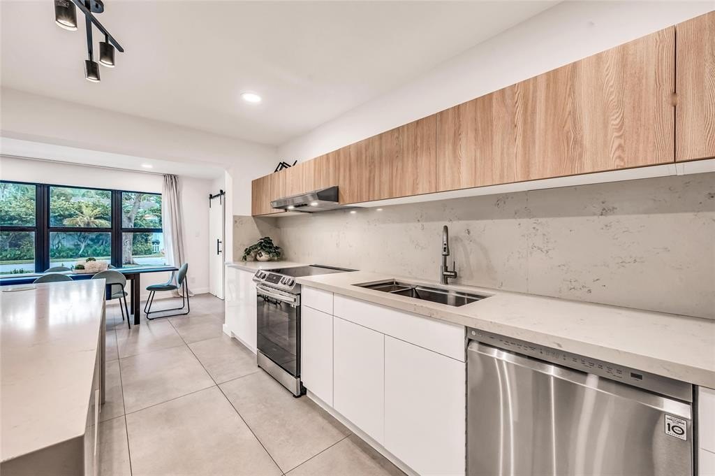 Fort Lauderdale, Florida, 33301, United States, 4 Bedrooms Bedrooms, ,3 BathroomsBathrooms,Residential,Forsale,1960207