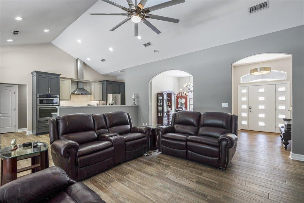 Tallahassee, Florida, 32311, United States, 3 Bedrooms Bedrooms, ,2 BathroomsBathrooms,Residential,Forsale,1946740