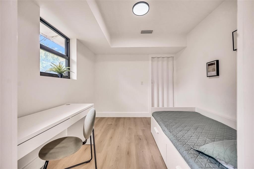 Fort Lauderdale, Florida, 33301, United States, 4 Bedrooms Bedrooms, ,3 BathroomsBathrooms,Residential,Forsale,1960207