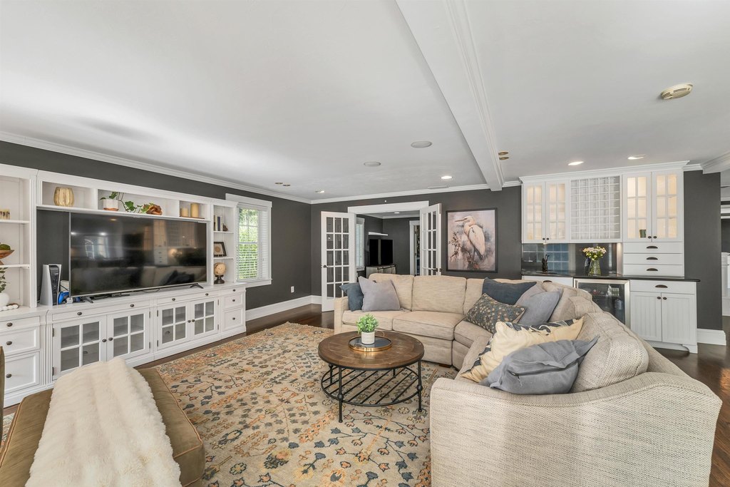 Gilford, New Hampshire, 03249, United States, 3 Bedrooms Bedrooms, ,3.5 BathroomsBathrooms,Residential,Forsale,2004707