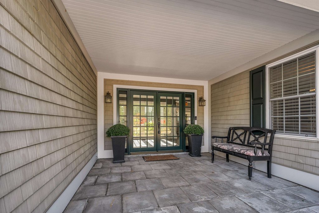 Gilford, New Hampshire, 03249, United States, 3 Bedrooms Bedrooms, ,3.5 BathroomsBathrooms,Residential,Forsale,2004707