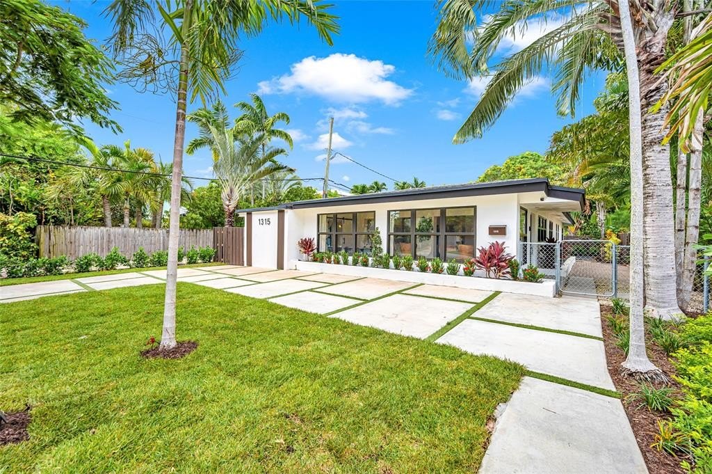 Fort Lauderdale, Florida, 33301, United States, 4 Bedrooms Bedrooms, ,3 BathroomsBathrooms,Residential,Forsale,1960207