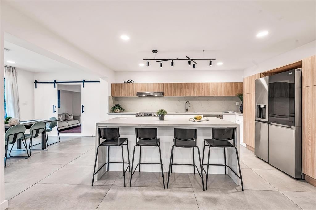 Fort Lauderdale, Florida, 33301, United States, 4 Bedrooms Bedrooms, ,3 BathroomsBathrooms,Residential,Forsale,1960207