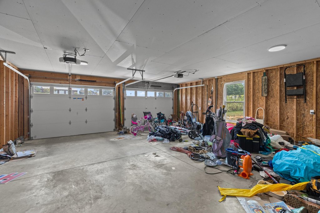 Jefferson City, Tennessee, 37760, United States, 3 Bedrooms Bedrooms, ,2.5 BathroomsBathrooms,Residential,Forsale,1962204